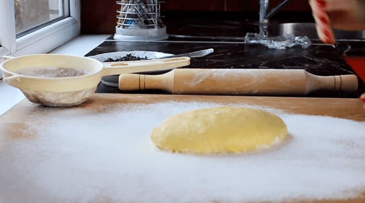 Булочки с маком. 5 вкусных рецептов маковых булочек из дрожжевого и бездрожжевого теста