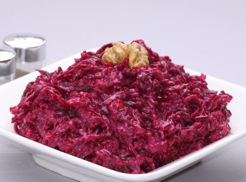 8 продуктов, от которых стоит отказаться во время поздних вечерних перекусов. Съедая № 6, многие думают, что совершают правильно. Ан нет!