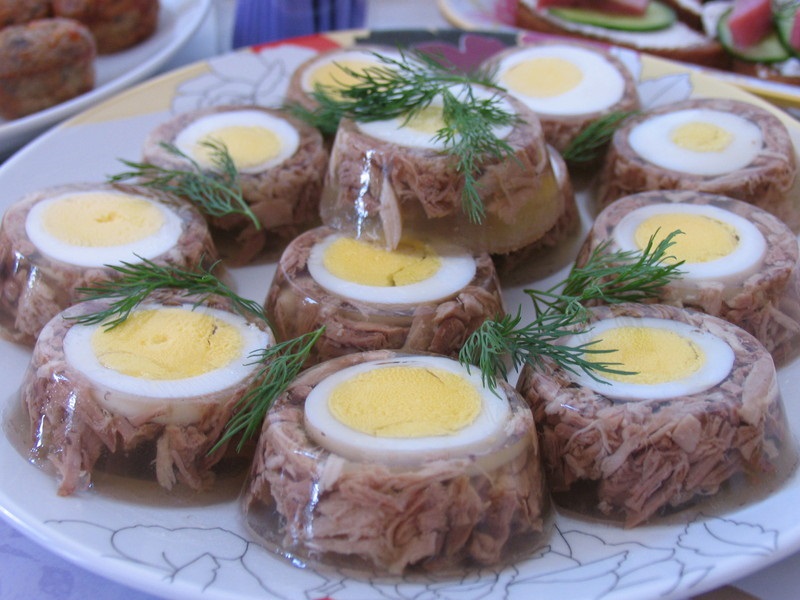 Раскрываем секреты вкуснейшего холодца. Теперь точно застынет!