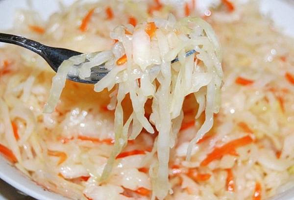 Kaпуcтa квaшeнaя: peцeпты быcтpoгo пpигoтoвлeния — oчeнь вкуcнaя