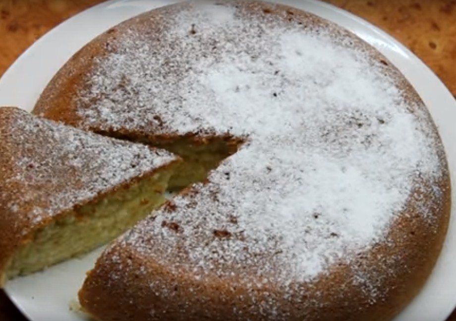 Манник на кефире – лучшие рецепты очень вкусного воздушного пирога