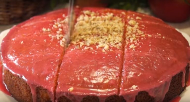 Манник на кефире – лучшие рецепты очень вкусного воздушного пирога