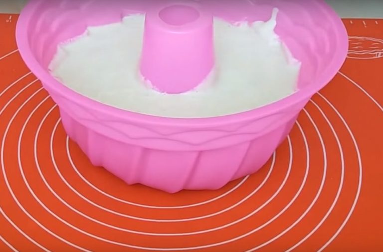 Манник на кефире – лучшие рецепты очень вкусного воздушного пирога