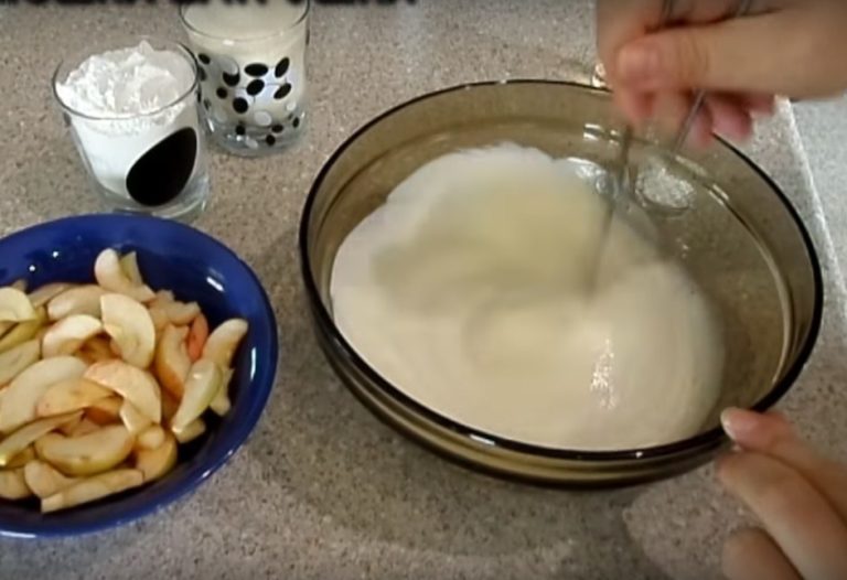 Манник на кефире – лучшие рецепты очень вкусного воздушного пирога