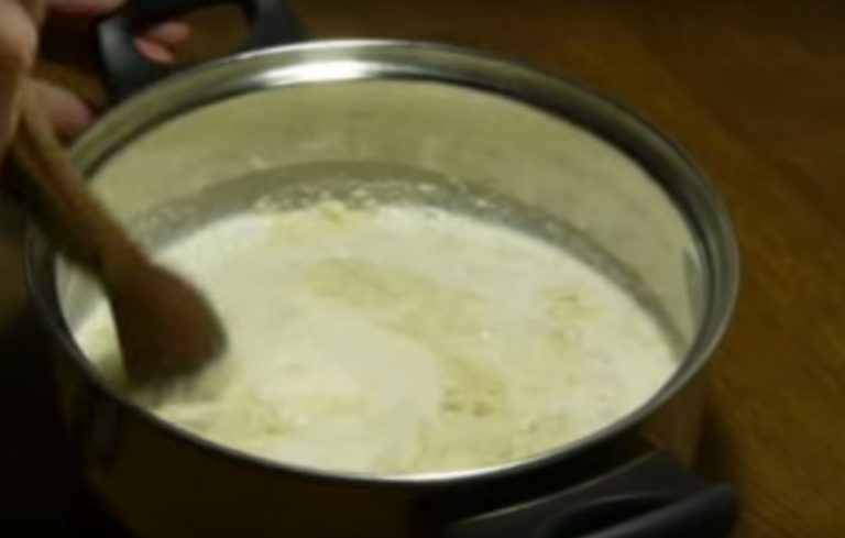 Манник на кефире – лучшие рецепты очень вкусного воздушного пирога