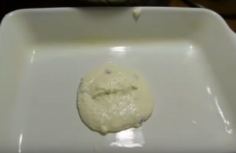 Манник на кефире – лучшие рецепты очень вкусного воздушного пирога
