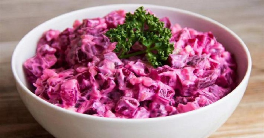 Салат со свеклой и курицей