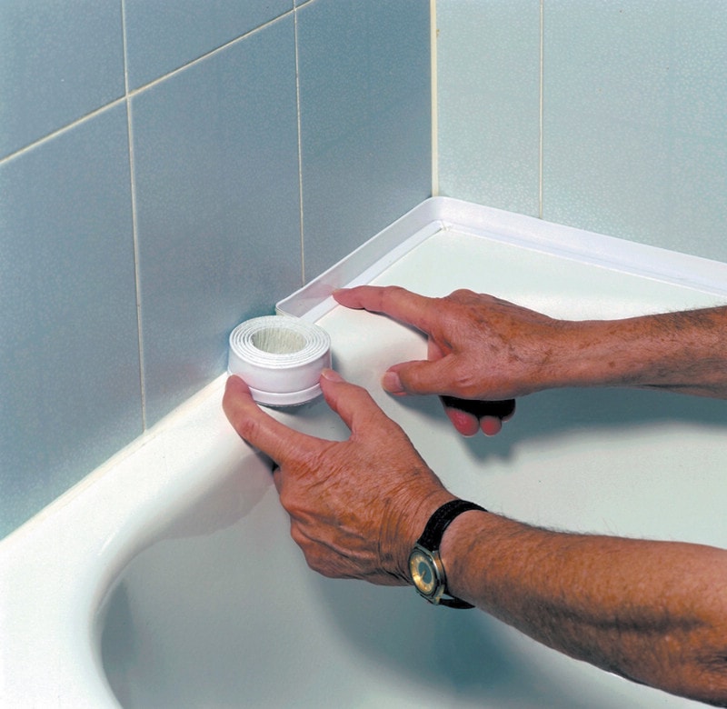 5 эффективных способов заделать щель между стеной и ванной - Минута Знаний