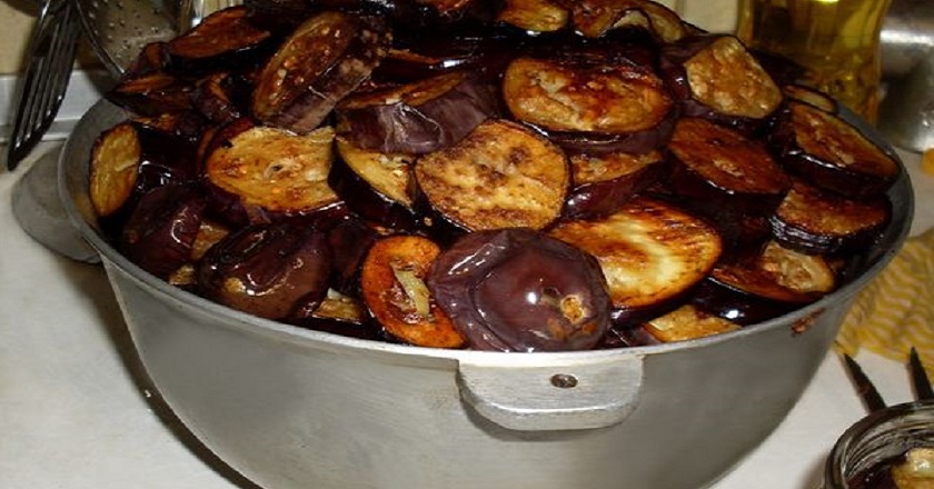 Салат из баклажанов с крекерами
