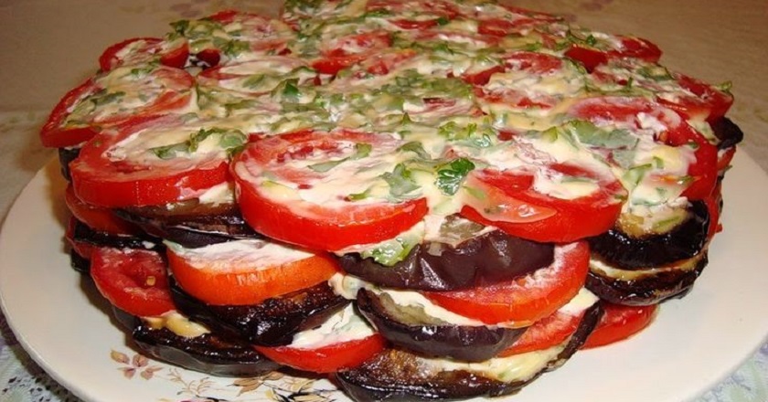 Салат из баклажанов с крекерами