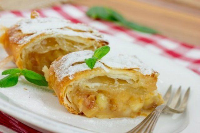 15 рецептов необычайно вкусных пирогов с грушей. Гости попросят добавки!
