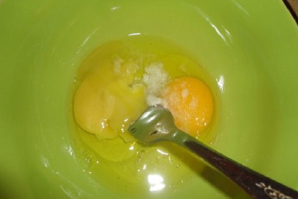 Блинный торт с клубникой