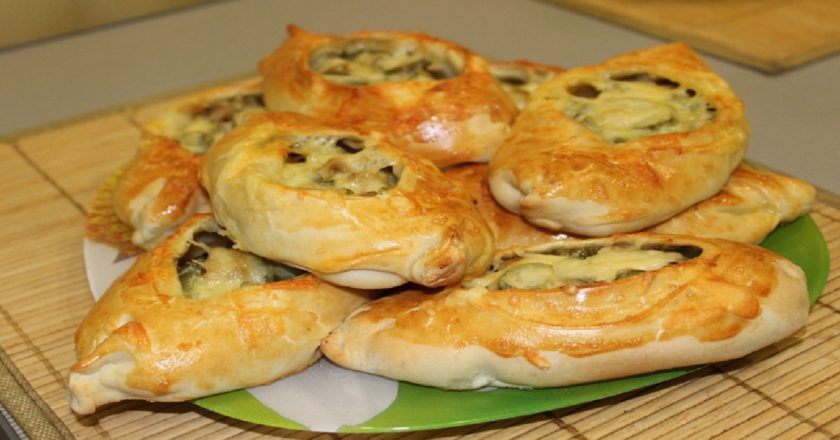 Лодочки из слоеного теста
