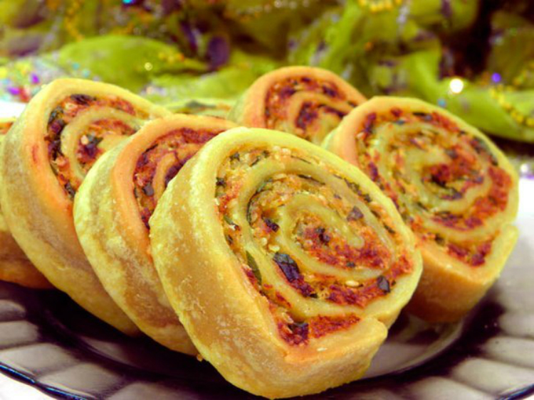 Картофельные рулетики алупатры: постная закуска вкуснее отбивных!