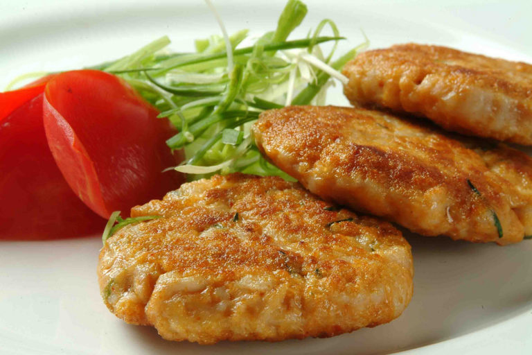 Куриные котлеты в духовке и на пару: ТОП 5 пошаговых рецепта