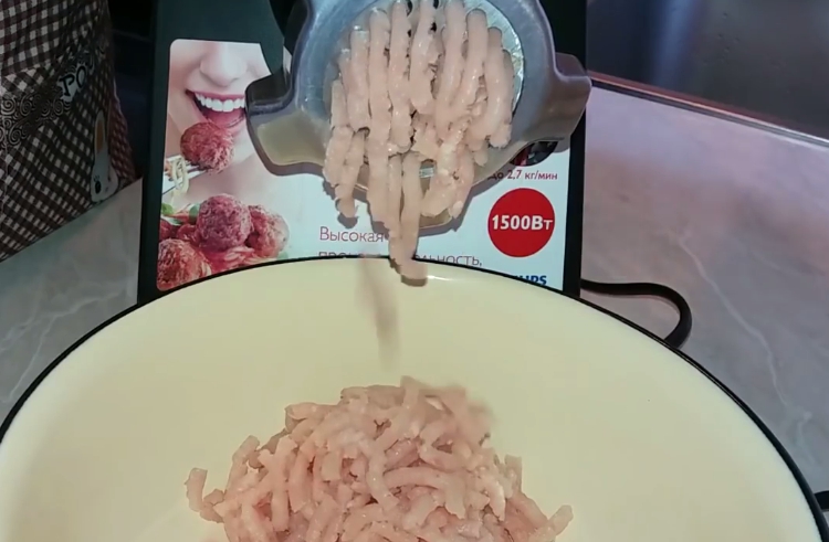 Куриные котлеты в духовке и на пару: ТОП 5 пошаговых рецепта