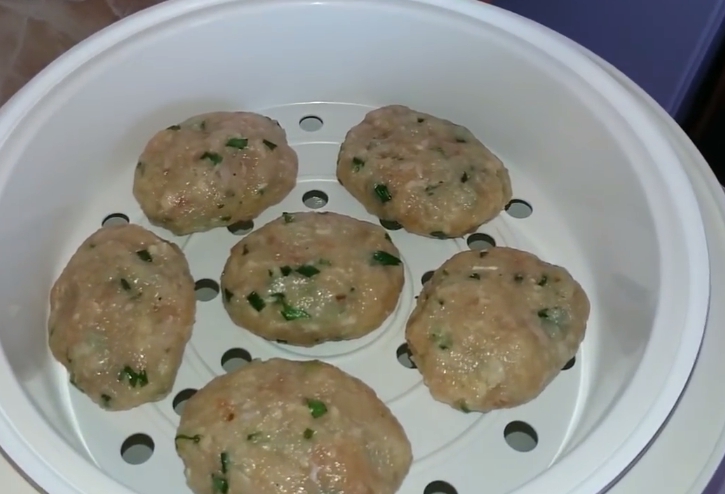 Куриные котлеты в духовке и на пару: ТОП 5 пошаговых рецепта