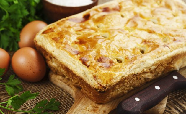 Что приготовить из слоёного теста: 20 быстрых и вкусных блюд Что приготовить из слоёного теста: 20 быстрых и вкусных блюд
