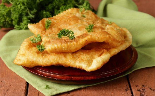 Что приготовить из слоёного теста: 20 быстрых и вкусных блюд Что приготовить из слоёного теста: 20 быстрых и вкусных блюд