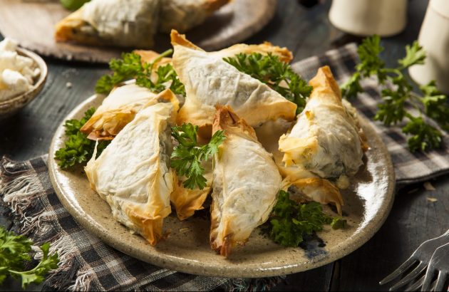 Что приготовить из слоёного теста: 20 быстрых и вкусных блюд Что приготовить из слоёного теста: 20 быстрых и вкусных блюд