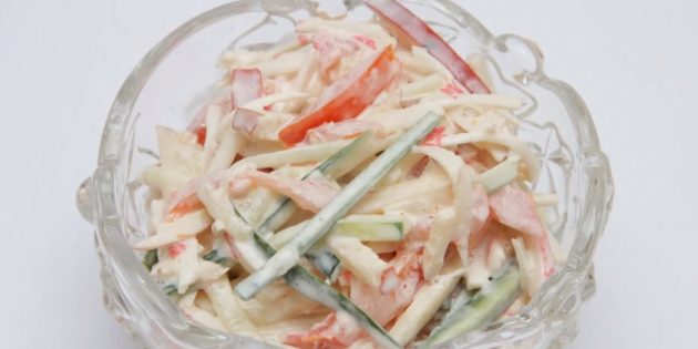 10 вкусных салатов с яблоками