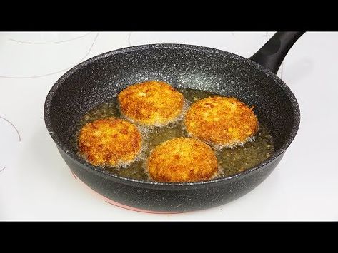 Вкус у этих котлет получается очень пикантный и необычный. . КТО ПРОБОВАЛ, ТОТ ЗНАЕТ! Обязательно побалуйте своих близких, рецепт очень прост… думаю у Вас рецептик задержится.