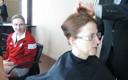 Как должна выглядеть стильная женщина в 50+. Новая прическа от гуру-стилиста