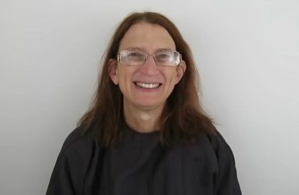 Как должна выглядеть стильная женщина в 50+. Новая прическа от гуру-стилиста